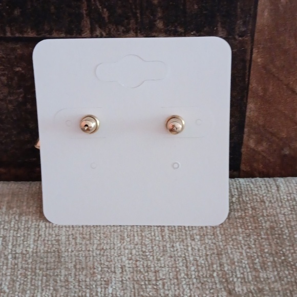 Gold Tone Salmon Enamel Flower Post Earrings - Picture 9 of 9